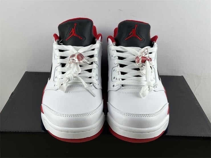 Men red 5s