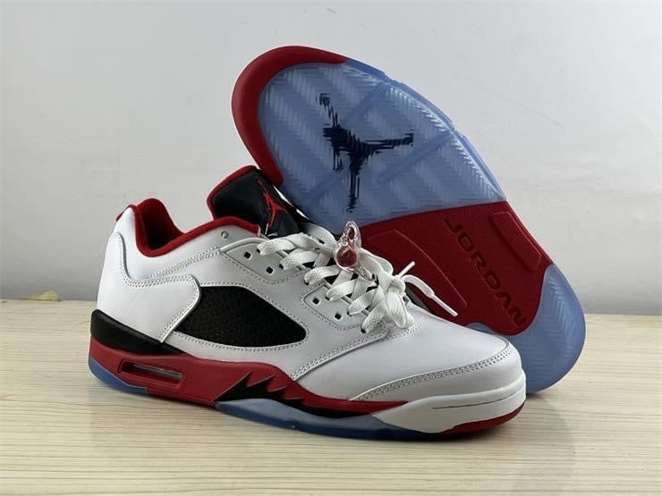 Men red 5s